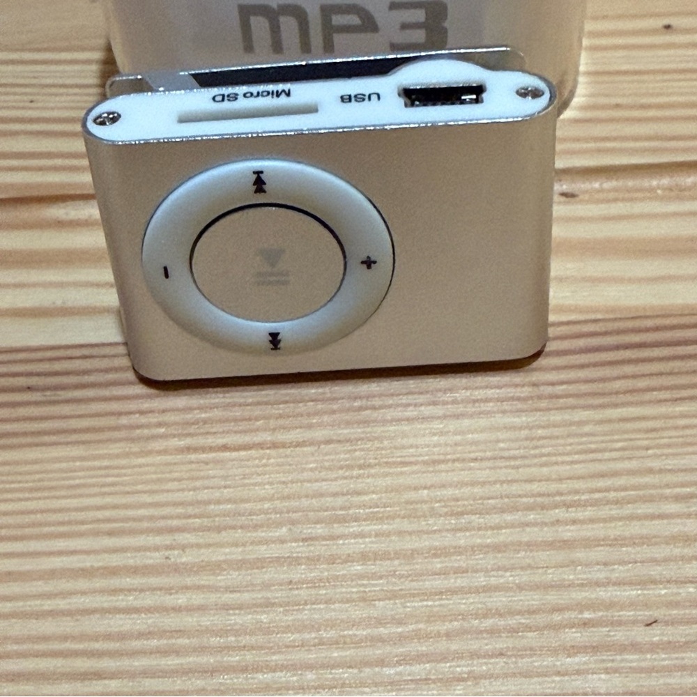 Sport MP3 Players with Clip, Portable Music Player, Screenless MP